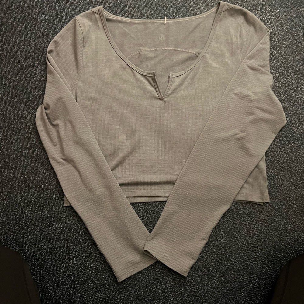 Lululemon cropped waffle top